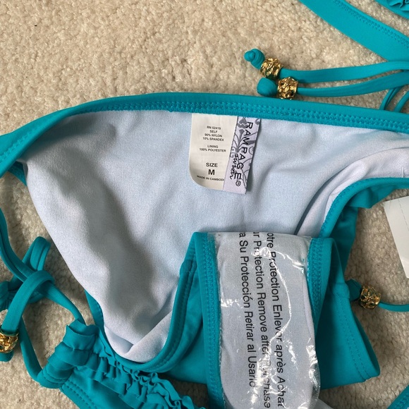 **BRAND NEW BIKINI** - Picture 4 of 6